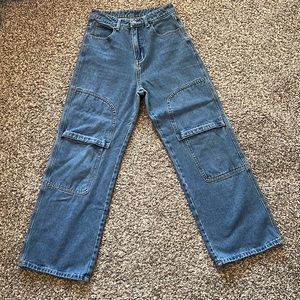 Wide leg blue jeans